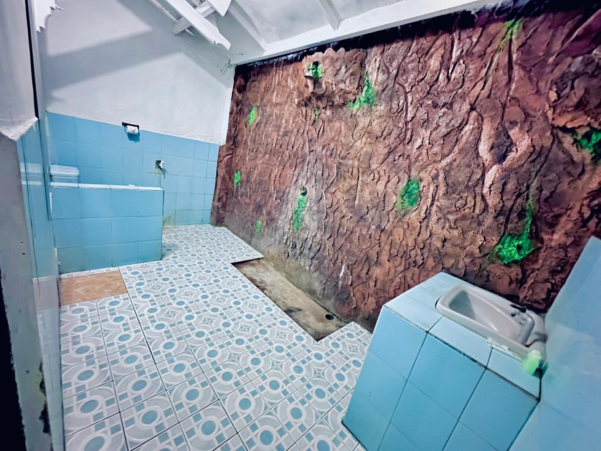Creative Bungalow Beach Front 길리트라왕안 외부 사진